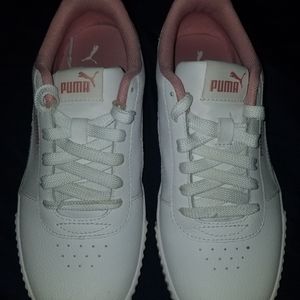 Childrens Puma Shoes, 6.5, White & Pink